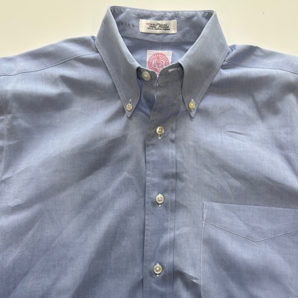 J. Press Blue Pinpoint Oxford Button Down Shirt with Timeless Design 14.5 32-33